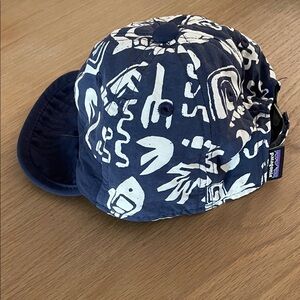 Patagonia baby cap - size 12 months